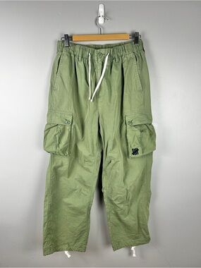 UNDEFEATED Sportswear Green Cargo Pants Medium Loose Fit Casual Streetwear